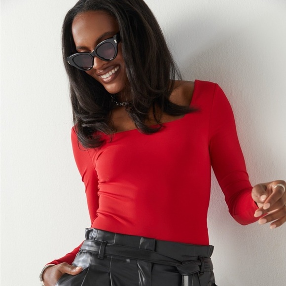 Francesca's Collections Red Long-Sleeve Square Neck Bodysuit - Picture 2 of 6